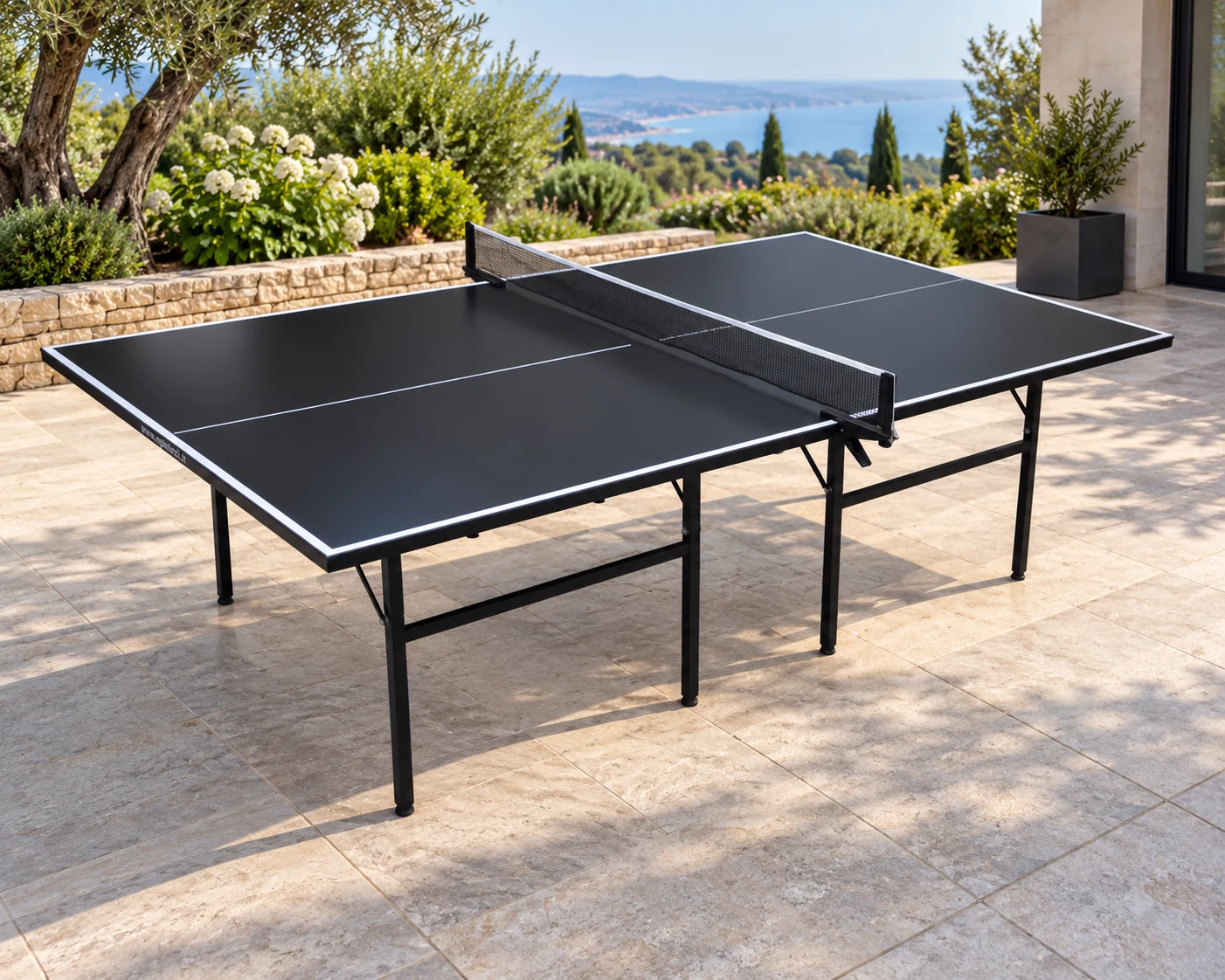 Ping Pong Champion Midnight (esterno) — ambientazione ricreata dalla fotografia del modello