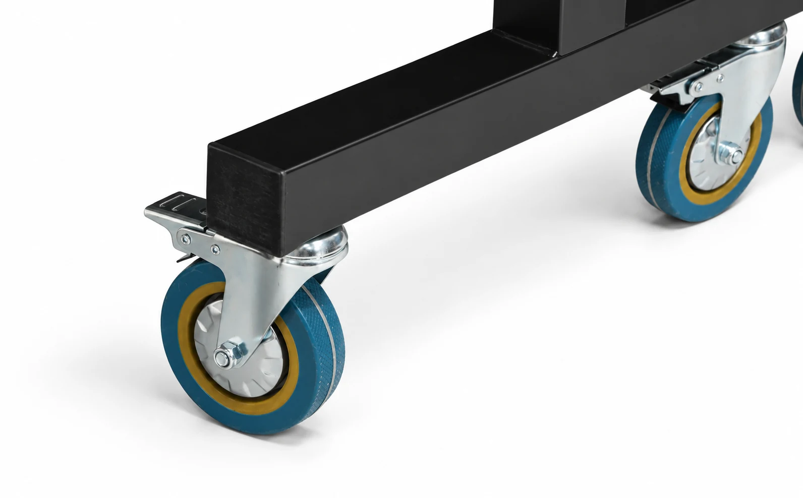 Ping Pong ARCILLA BLACK EDITION da Esterno Alluminio — La movimentazione da vicino