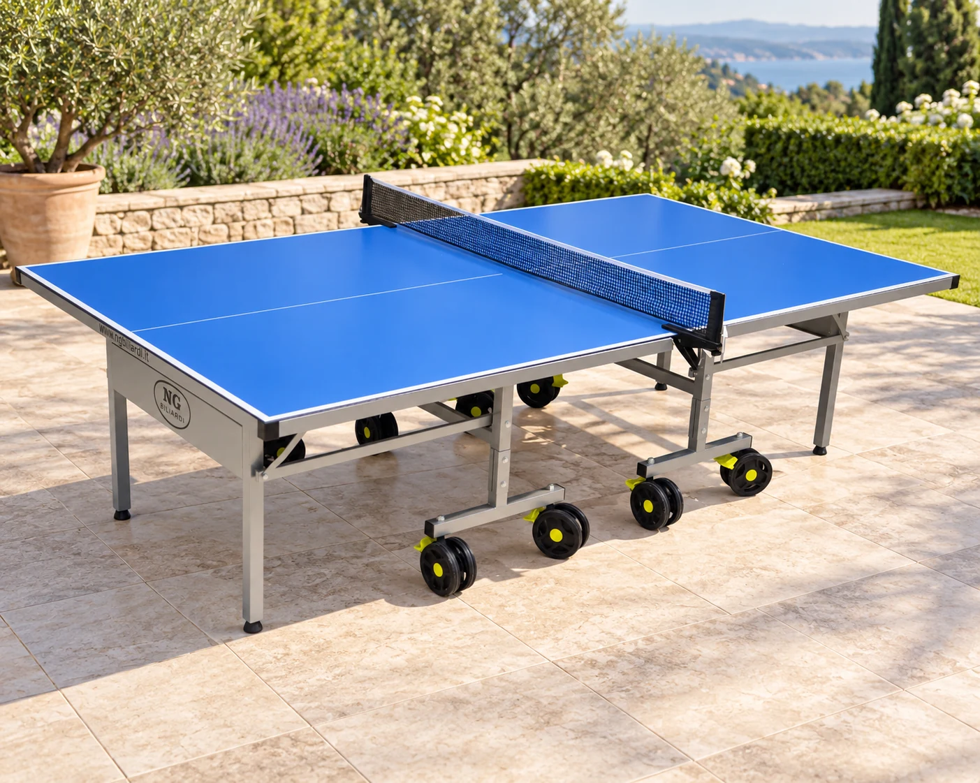 Ping Pong Top Spin da Esterno in Alluminio — ambientazione ricreata dalla fotografia del modello