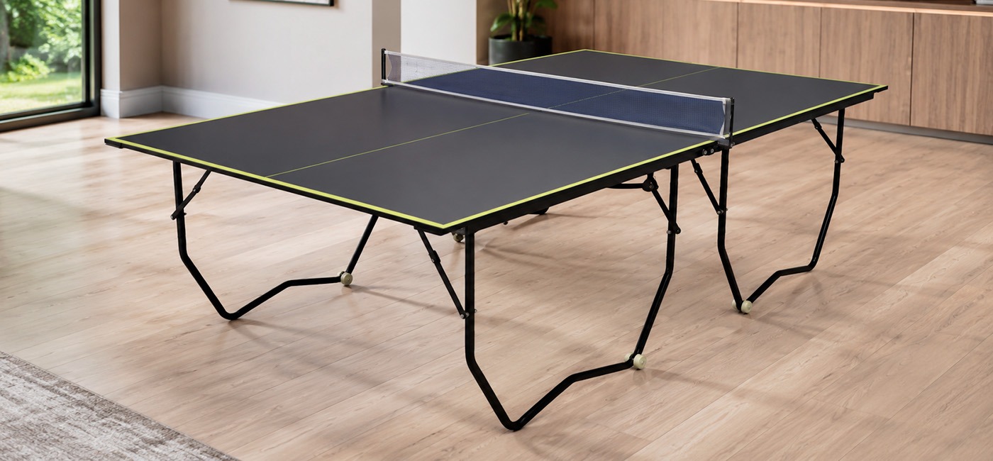 Tavolo da ping pong Challenger aperto in posizione di gioco con dimensioni regolamentari